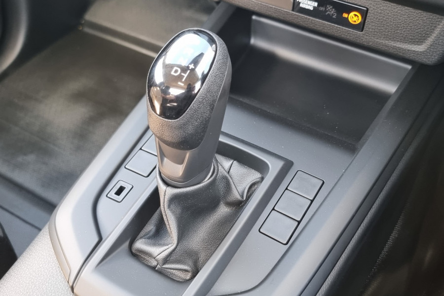 2025 Isuzu D-MAX SX High Ride Cab Chassis Image 12