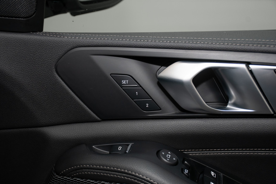 2021 BMW X5 xDrive25d SUV Image 14