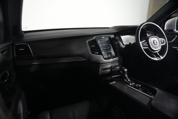 2019 Volvo XC90 L Series D5 R-Design SUV image 13