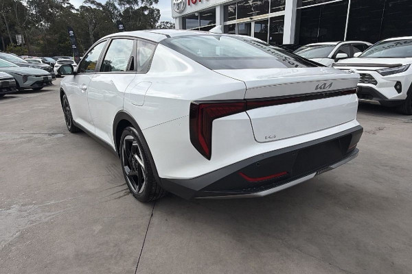 2025 Kia K4 CL4m Sport Sedan Image 7
