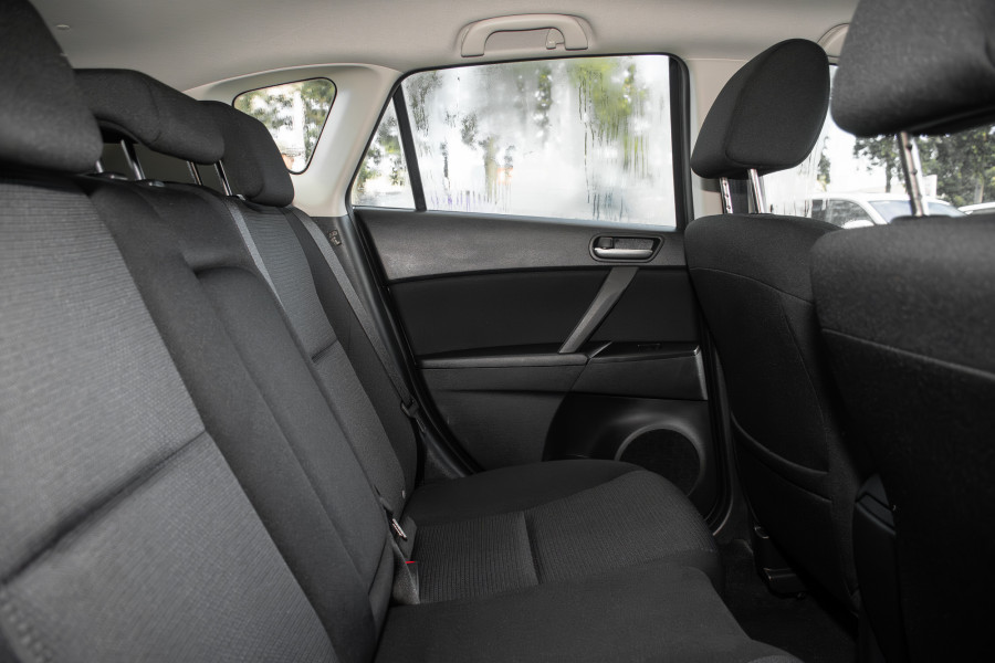 2013 Mazda 3 Neo Hatch Image 10