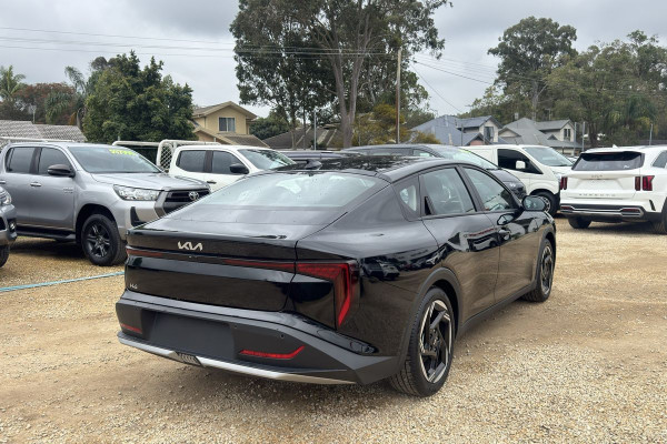 2025 Kia K4 CL4m Sport Sedan Image 21