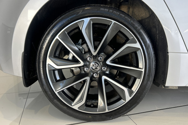 2020 Toyota Corolla ZWE211R ZR Hybrid Hatch Image 6