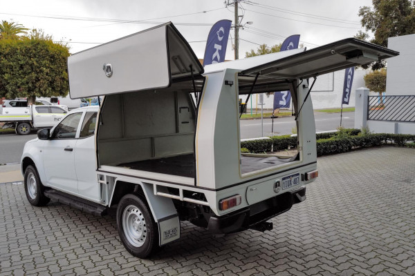 2021 Isuzu D-MAX RG SX Cab Chassis Image 3