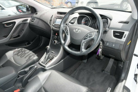 2015 Hyundai Elantra MD3 SE Sedan