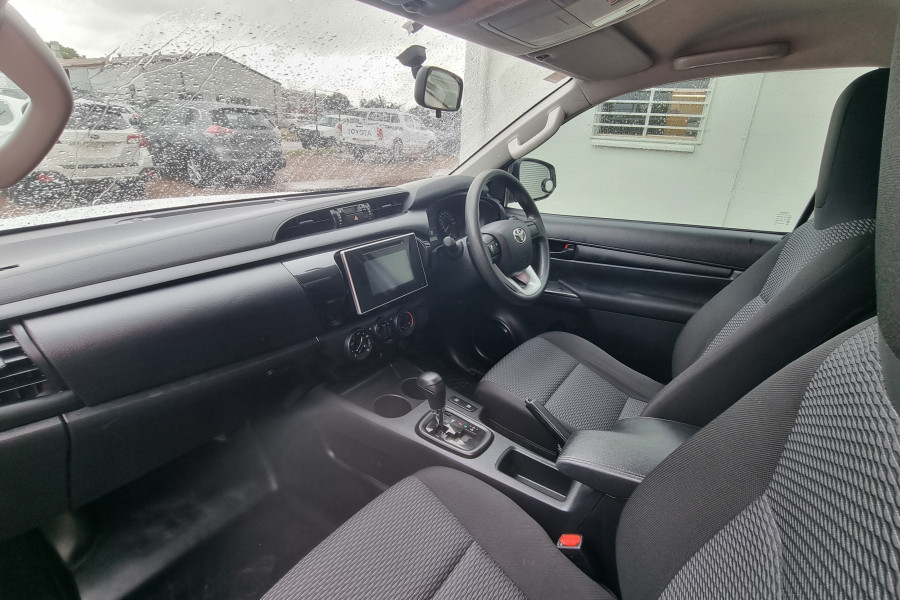 2018 Toyota HiLux TGN121R WorkMate Cab Chassis Image 8