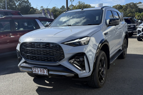 2026 Isuzu MU-X RJ X-TERRAIN SUV Image 6