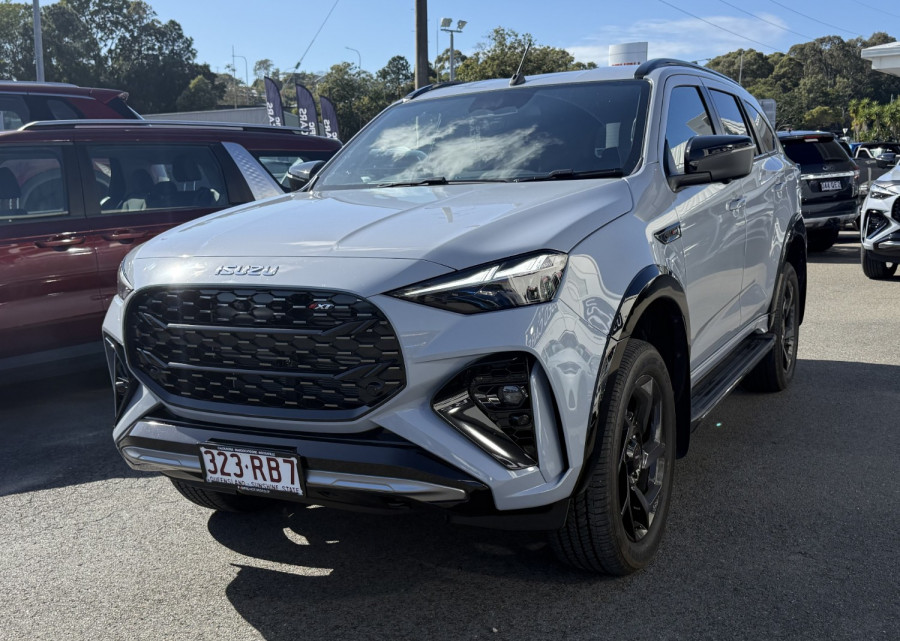 2026 Isuzu MU-X RJ X-TERRAIN SUV Image 6