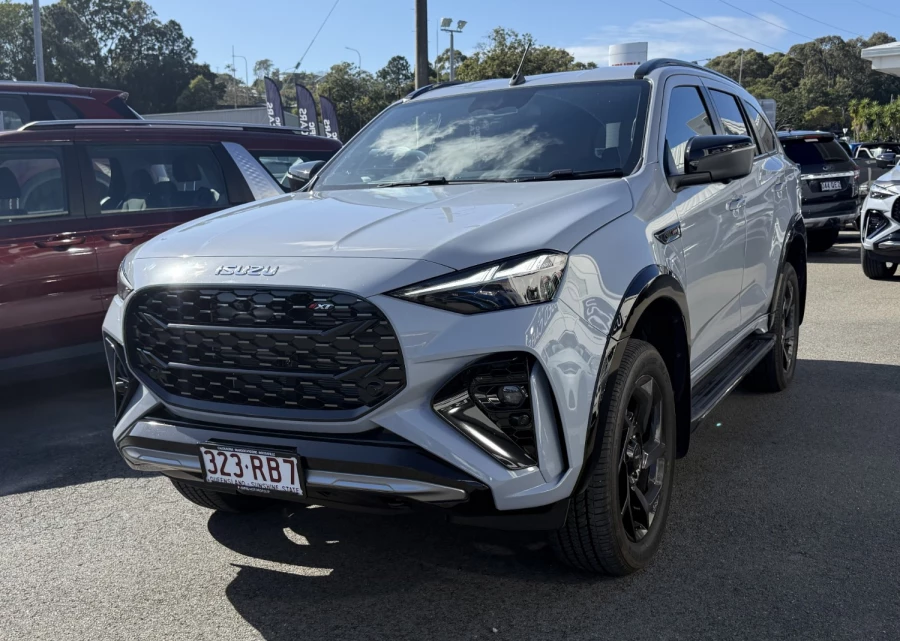 2026 Isuzu MU-X RJ X-TERRAIN SUV Image 6