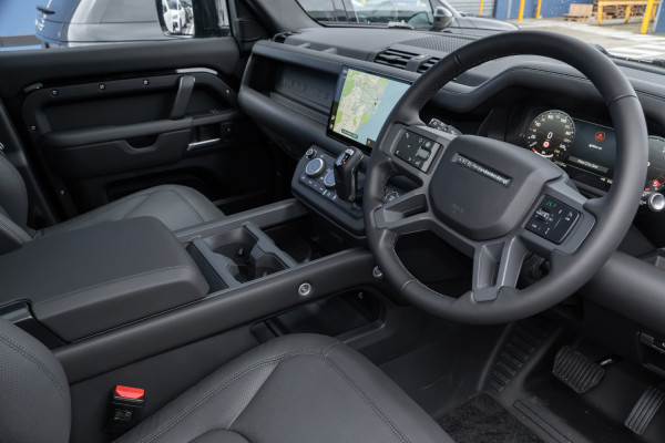 2025 MY25.5 Land Rover Defender L663 110 D350 X-Dynamic HSE SUV image 7