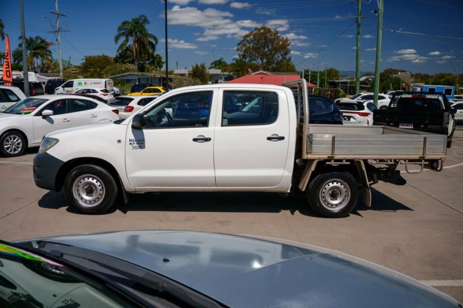 2009 Toyota HiLux TGN16R MY09 WorkMate Ute Image 4