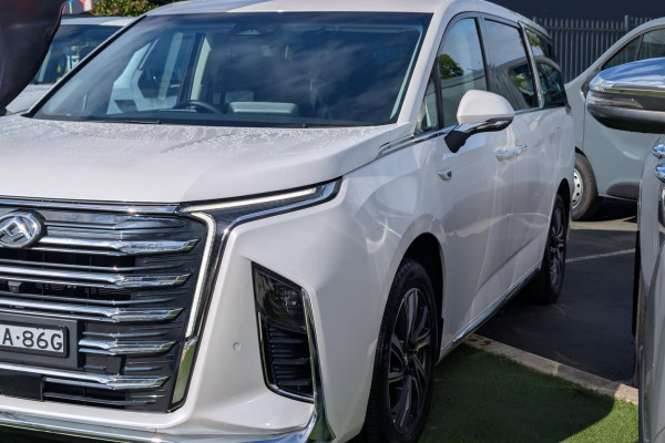 2023 LDV MIFA EPX1A LUXE People Mover