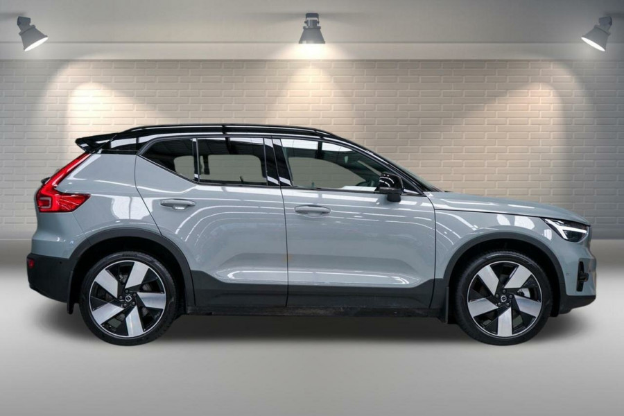 2026 Volvo EX40  Ultra Twin Motor Performance SUV Image 15