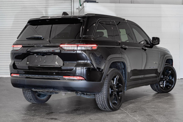 2022 MY23 Jeep Grand Cherokee WL Night Eagle SUV