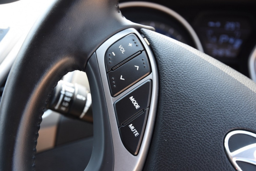 2013 MY14 Hyundai Elantra MD3 Trophy Sedan Image 11