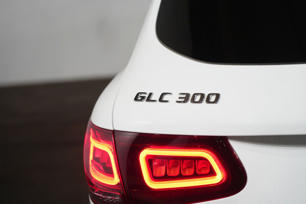 2022 Mercedes-Benz GLC-Class GLC300 SUV Image 9