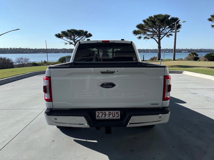 2023 Ford F-150  Lariat Dual Cab Image 4