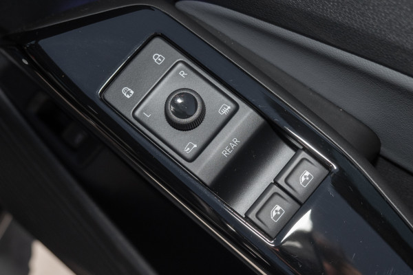 2025 Volkswagen ID. 5 E2 Pro SUV Image 21
