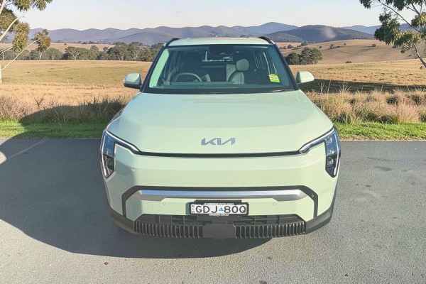 2026 MY27 Kia EV3 SV Air Long Range SUV Image 2