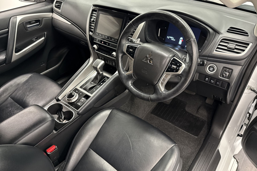 2022 Mitsubishi Pajero Sport GSR Wagon Image 17