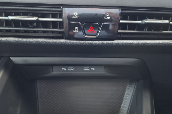 2023 Volkswagen Golf 8 110TSI Life Hatch Image 18