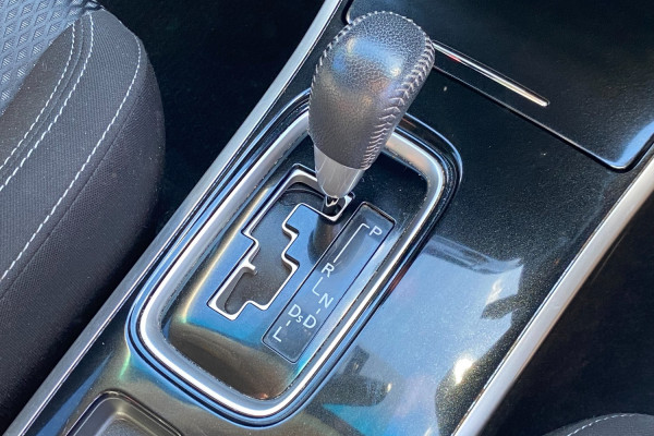 2019 Mitsubishi Outlander ZL ES SUV Image 17