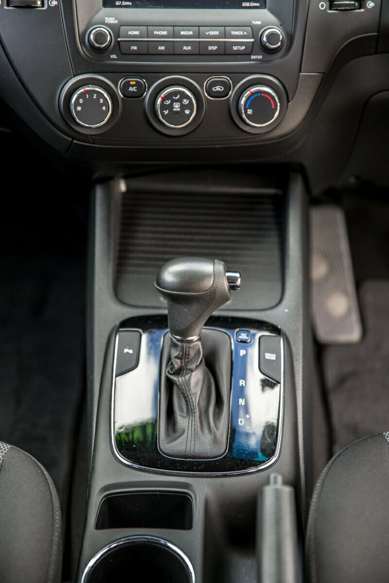 2018 Kia Cerato Hatch YD  S Hatchback Image 25