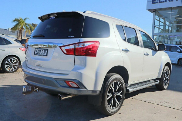 2020 MY19 Isuzu MU-X LS-T SUV Image 7
