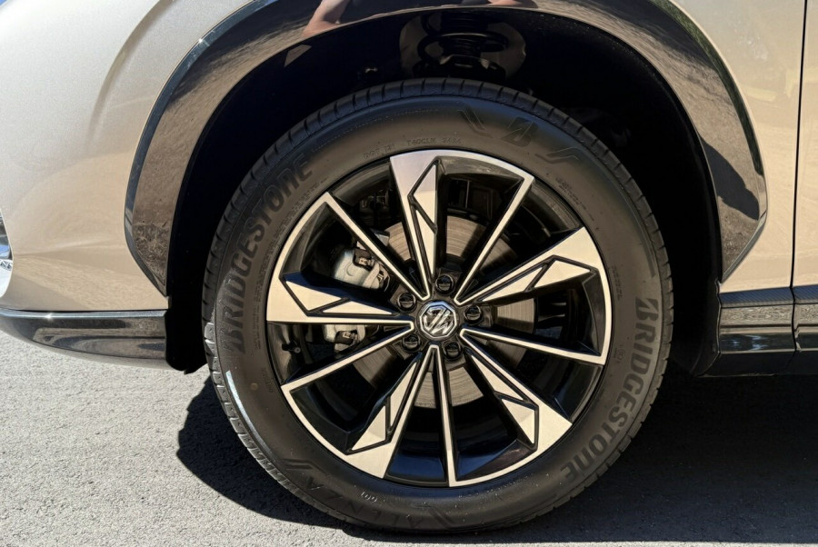 2024 MG HS SAS23 Essence SUV Image 6