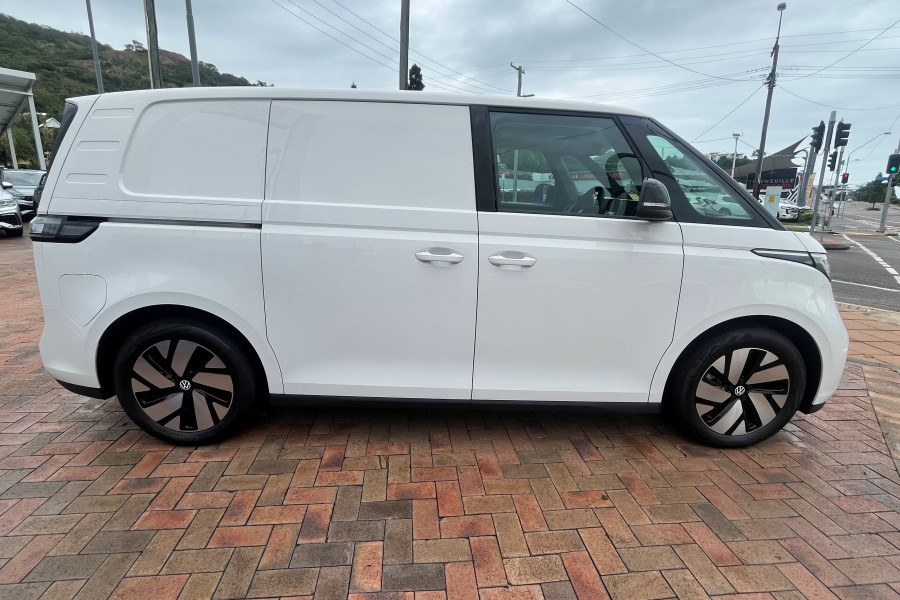 2024 MY25 Volkswagen ID. Buzz EB Pro BEV560 People Mover Image 12