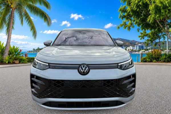 2025 MY26 Volkswagen Tayron R4 195TSI R-Line SUV Image 38