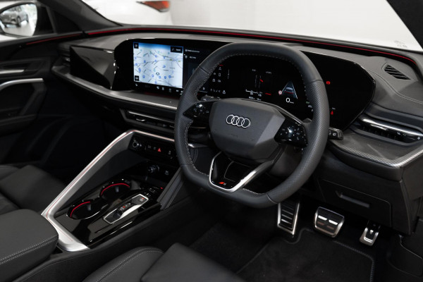 2026 Audi Q5 e-hybrid 270kW SUV image 8