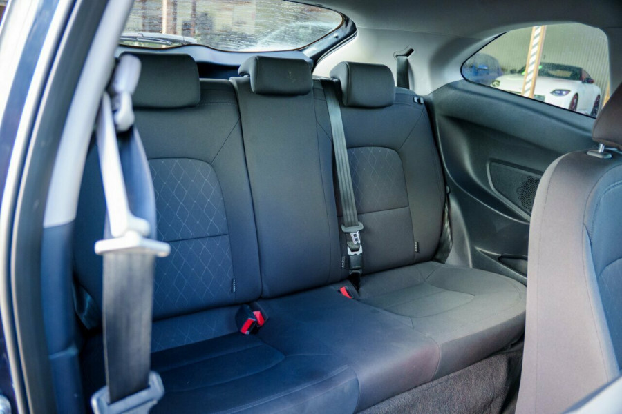 2015 Kia Rio UB S Hatch Image 9