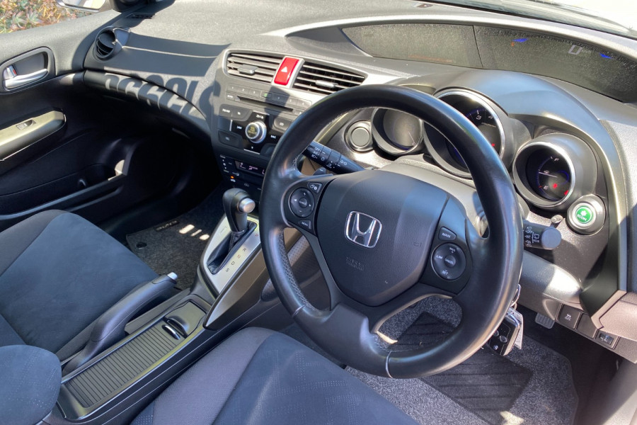 2013 Honda Civic 9th Gen VTi-S Hatch Image 8