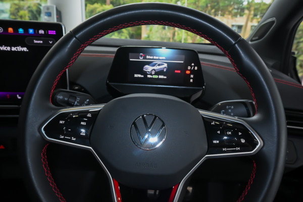 2025 Volkswagen ID. 5 E2 GTX SUV Image 11