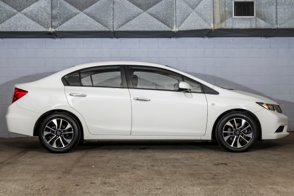 2014 MY15 Honda Civic 9th Gen Series II VTi-S Sedan image 3