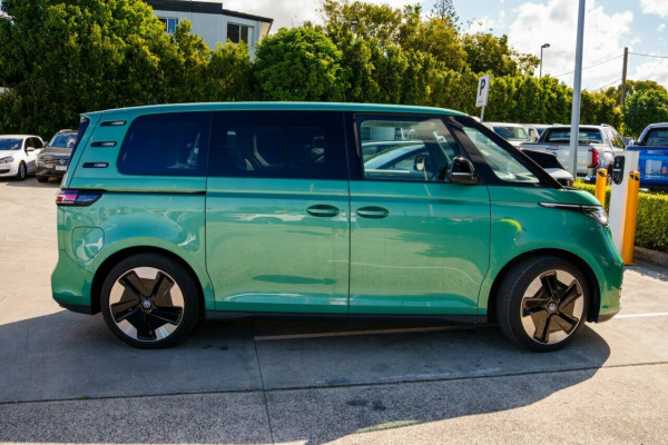 2025 Volkswagen ID. Buzz EB Pro BEV560 People Mover Image 4