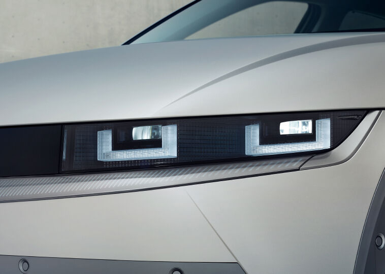 Intelligent Front Lighting System (IFS) Image