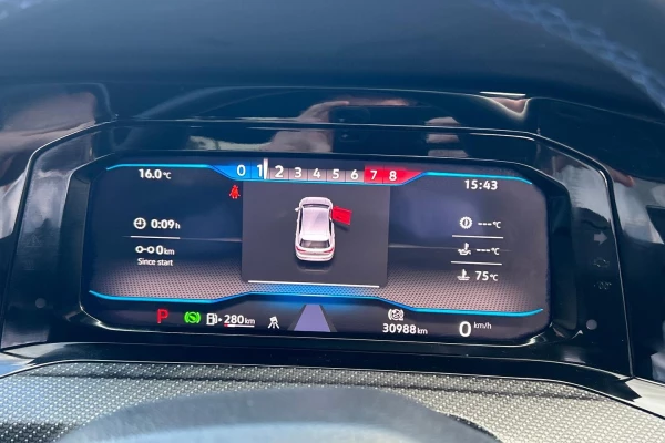 2022 MY22.5 Volkswagen Golf 8 R Hatch Image 17