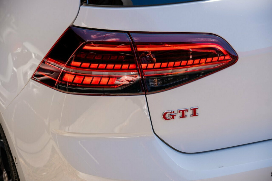 2020 Volkswagen Golf 7.5 GTi TCR Hatch Image 7