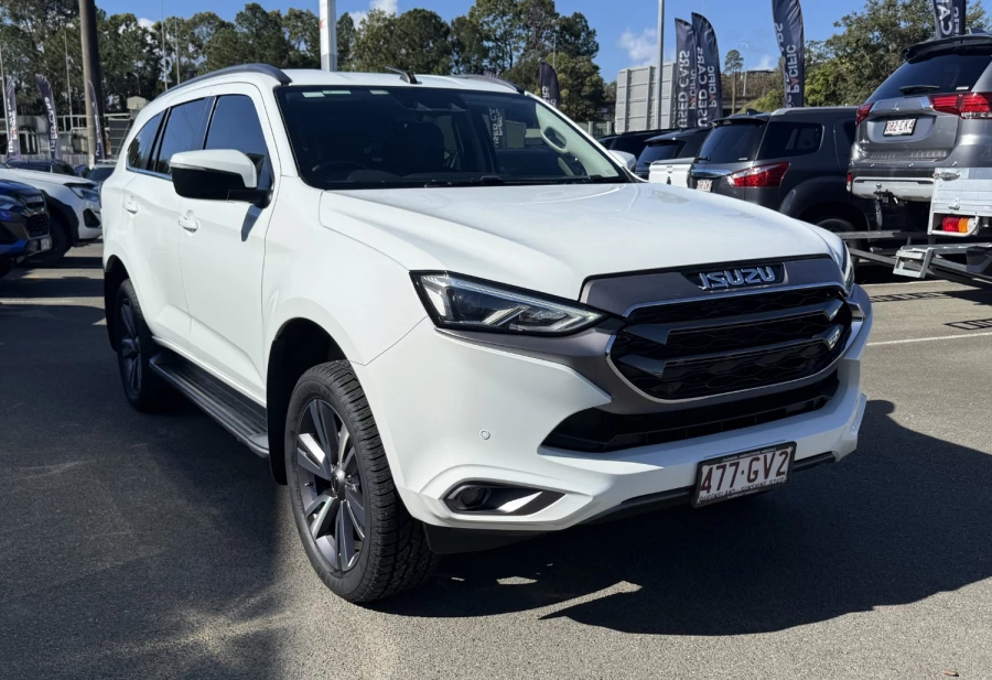 2022 MY23 Isuzu MU-X RJ LS-T SUV Image 3