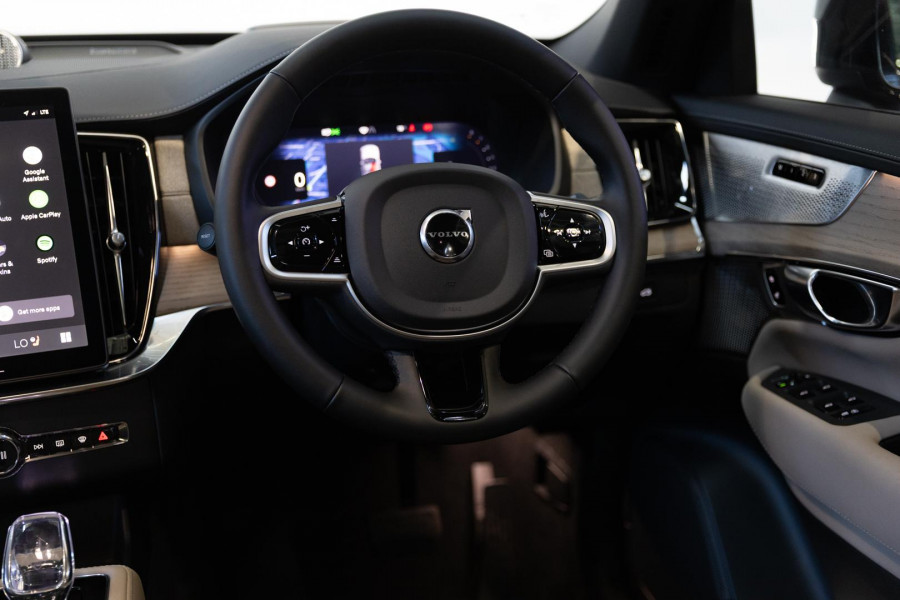 2026 Volvo XC90 L Series Ultra B5 Dark SUV Image 24