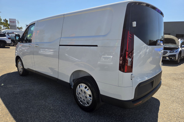 2026 LDV Deliver 7 Van Image 5