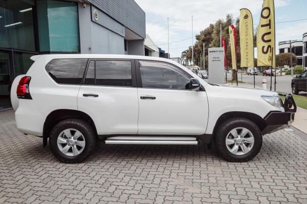 2021 Toyota LandCruiser Prado GDJ150R GX SUV Image 21