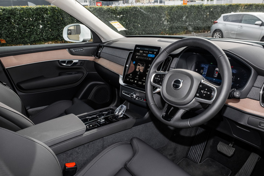 2026 Volvo XC90 L Series Plus B5 Bright SUV Image 7