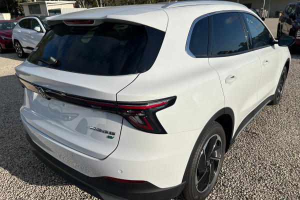2025 MG MGS5 EV ZS3EM Essence 62 SUV Image 5