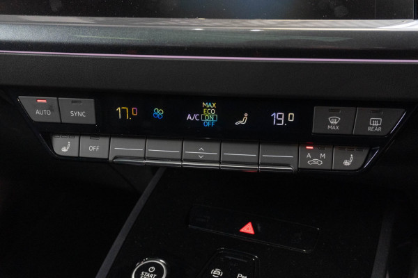 2025 MY24 Audi Q4 e-tron F4 55 SUV image 13