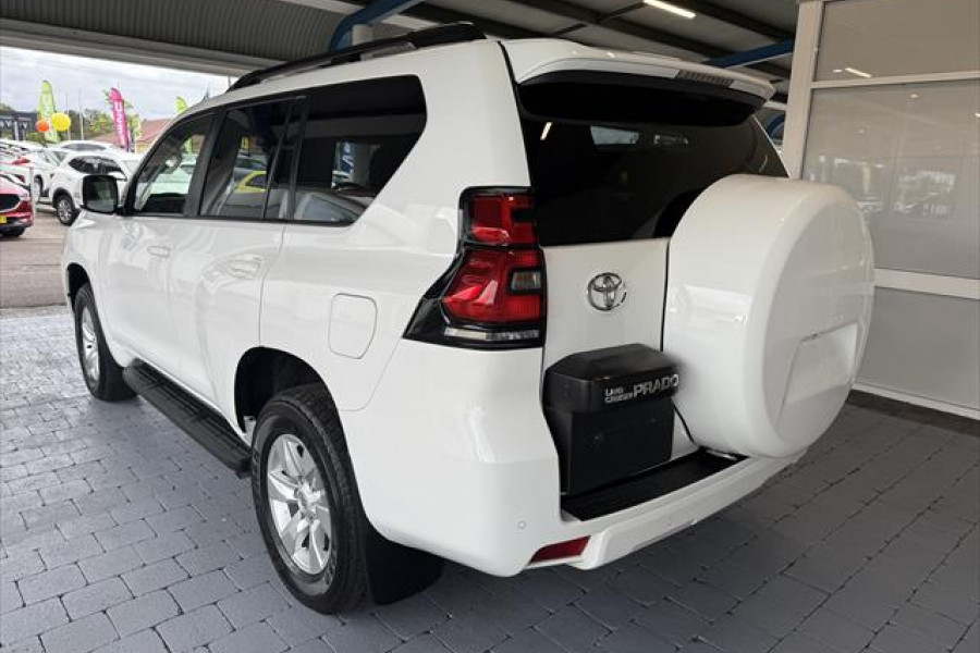 2022 Toyota LandCruiser Prado GDJ150R GXL SUV Image 8