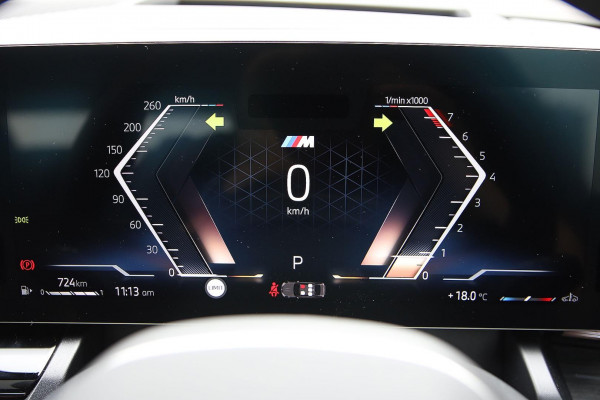 2025 BMW 5 Series G60 520i M Sport Sedan image 16