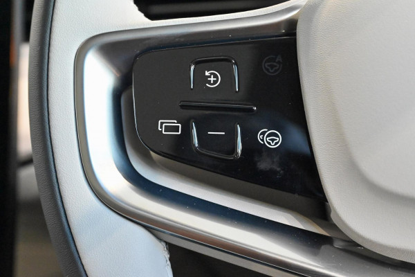 2026 Volvo ES90  Ultra Single Motor Sedan Image 16